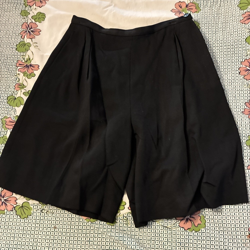 Vtg Women's Joan & David Made In Italy Shorts Size 8 Black Wool/rayon Mid Thigh